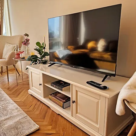 Aura Apartment